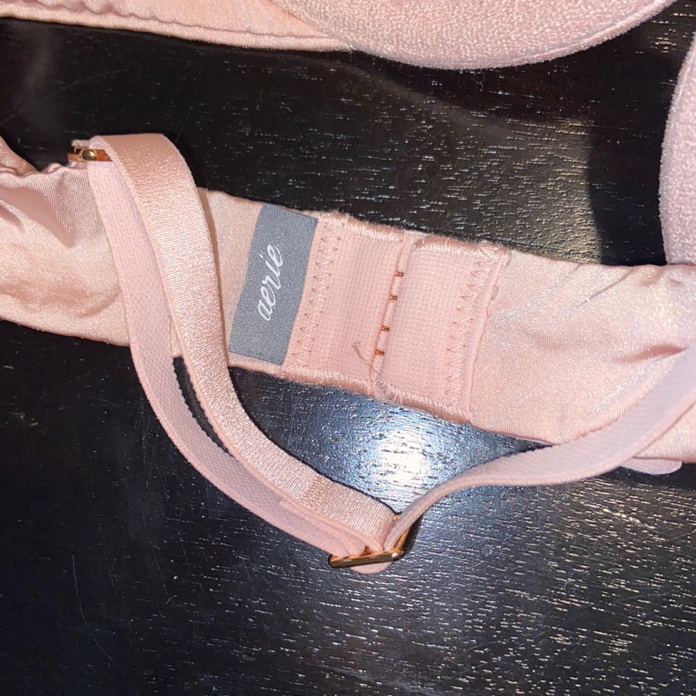 Bras - Picture 3 of 5